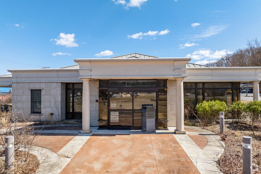 More Photos Of 705 Milford Rd, East Stroudsburg Bank For Sale