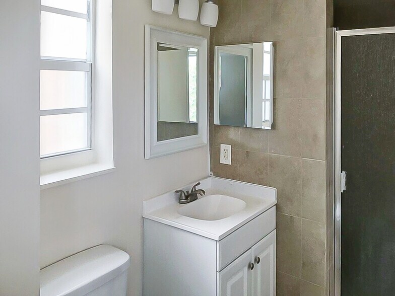 More Photos Of 4103 Riverside Dr, Coral Springs Apartments For Sale