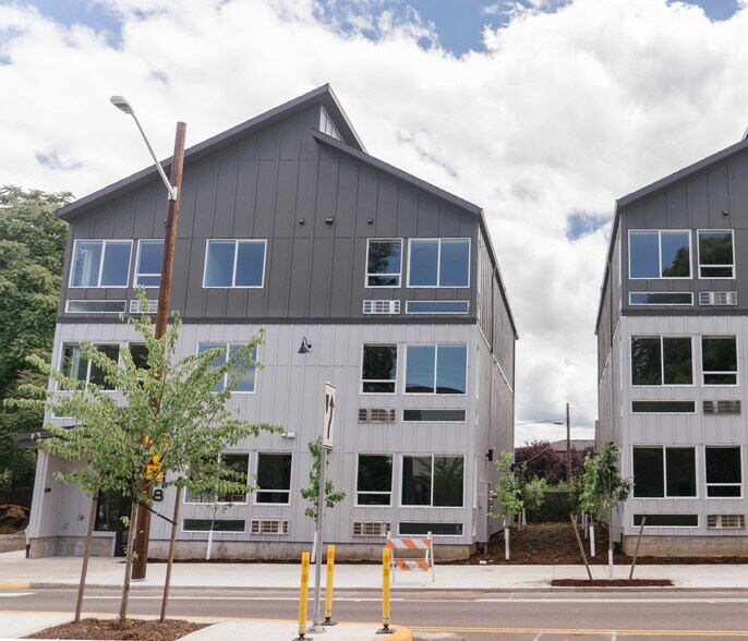 Primary Photo Of 7448 N Saint Louis Ave, Portland Apartments For Sale