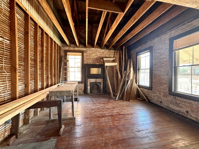 More Photos Of 2720 Cleveland St, Elloree Storefront Retail Residential For Sale