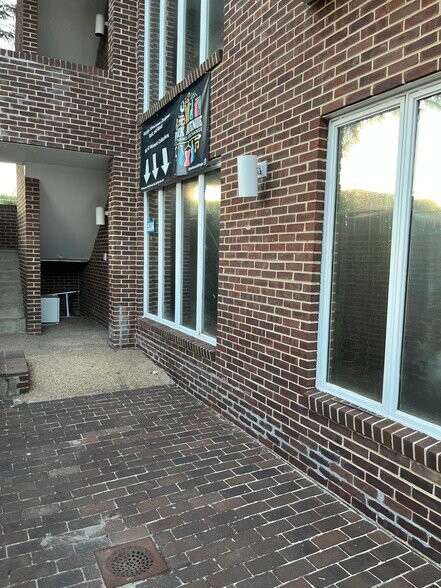 More Photos Of 113 Park Ave, Falls Church Office For Lease