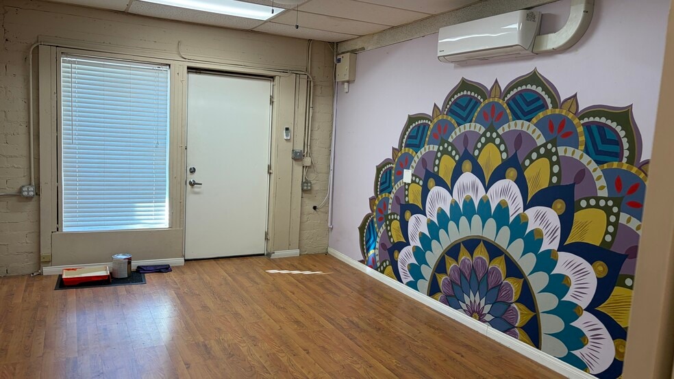 More Photos Of 150-154 Grand Ave, Escondido Restaurant For Lease