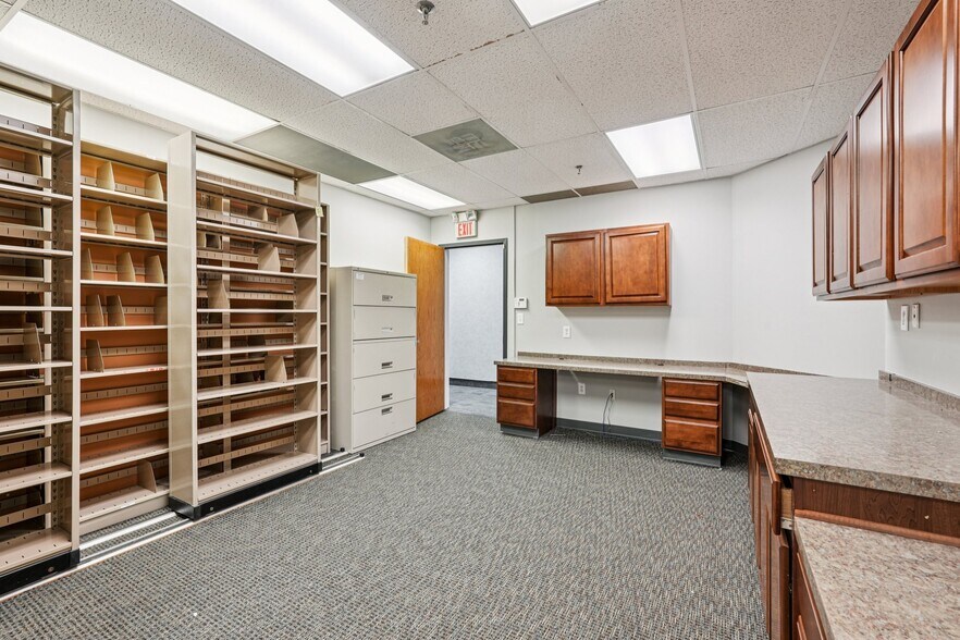 More Photos Of 970 N Broadway, Yonkers Medical For Lease