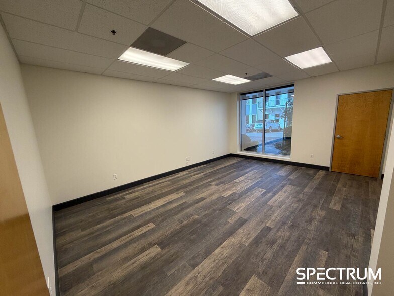 More Photos Of 28348 Constellation Rd, Valencia Warehouse For Lease