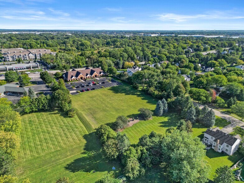 More Photos Of 6475 Washington St, Gurnee Office For Sale