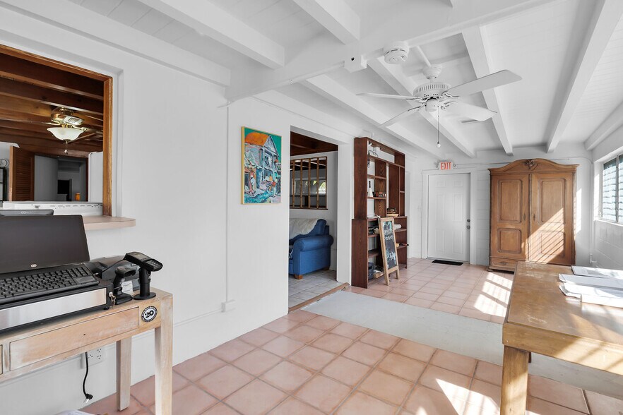 More Photos Of 27001 Overseas Hwy, Cudjoe Key Garden Center For Sale