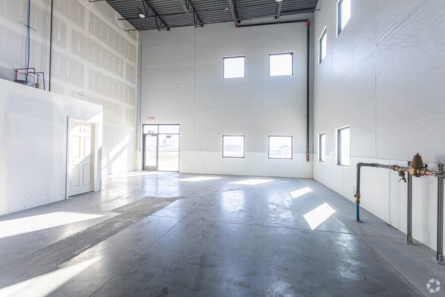 More Photos Of 317 N 2000 W, Springville Warehouse For Lease