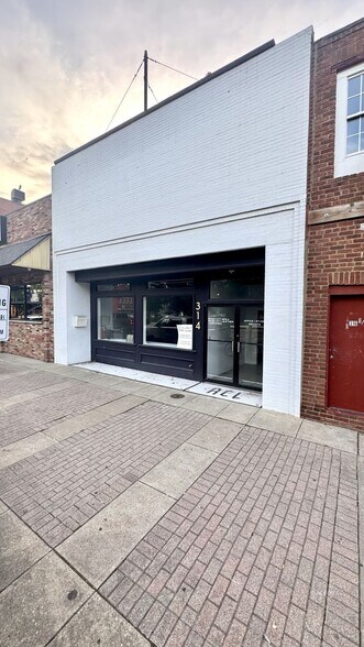 More Photos Of 314 2nd Ave, Gallipolis Storefront For Sale