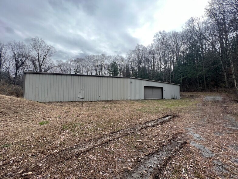 More Photos Of 11949 Hogans Aly, Chester Self Storage For Sale