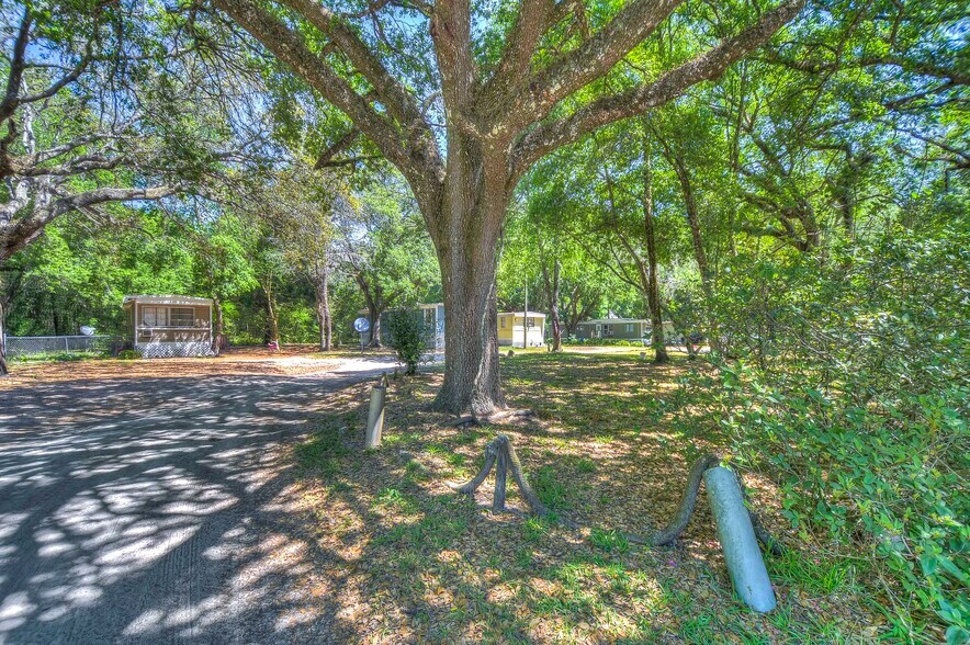 More Photos Of 20303 Old Somerset Acres Ln, Spring Hill Manufactured Housing Mobile Home Park For Sale