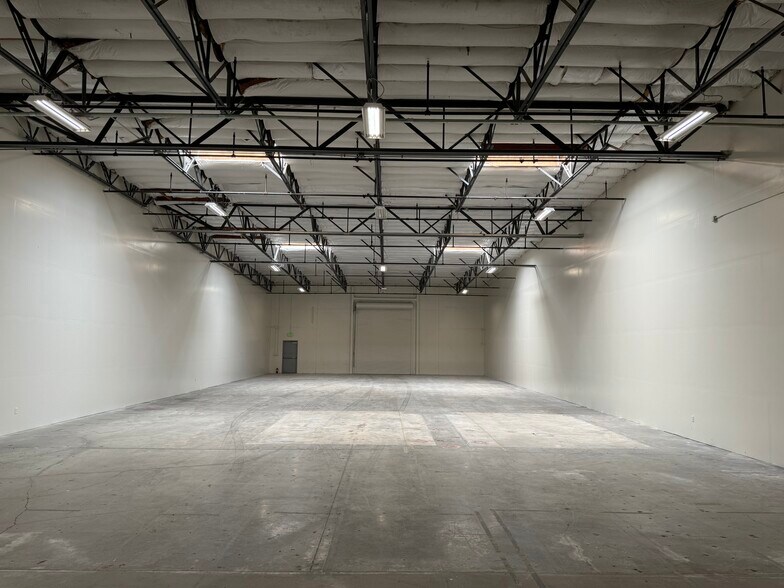 More Photos Of 4340-4390 Technology Dr, Fremont Warehouse For Lease