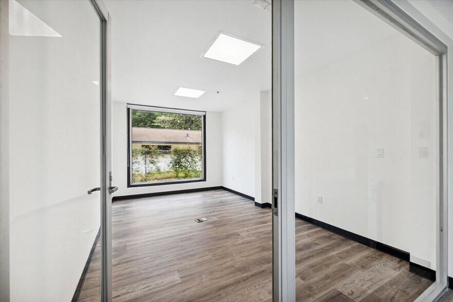 More Photos Of 25814 Budde Rd, Spring Loft Creative Space For Sale