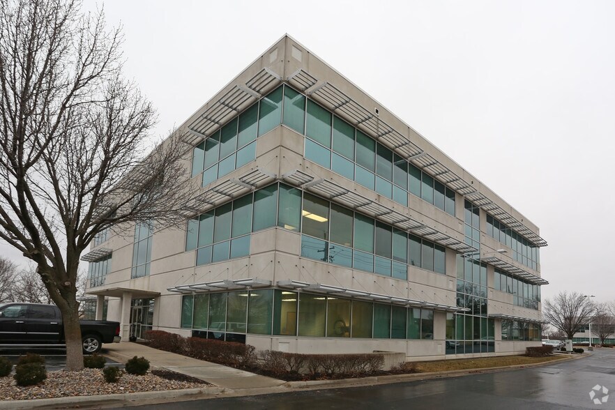 More Photos Of 15700 College Blvd, Lenexa Office For Lease
