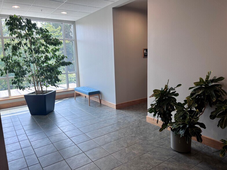 More Photos Of 855 SW Yates Dr, Bend Medical For Lease