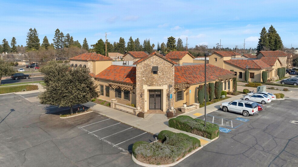 Primary Photo Of 209 E Caldwell Ave, Visalia Medical For Sale