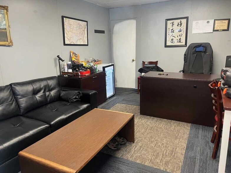 More Photos Of 9260-9273 Federal Blvd, Federal Heights Auto Dealership For Sale