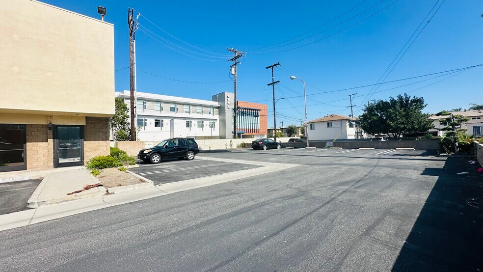 More Photos Of 30 W Valley Blvd, Alhambra Office For Lease