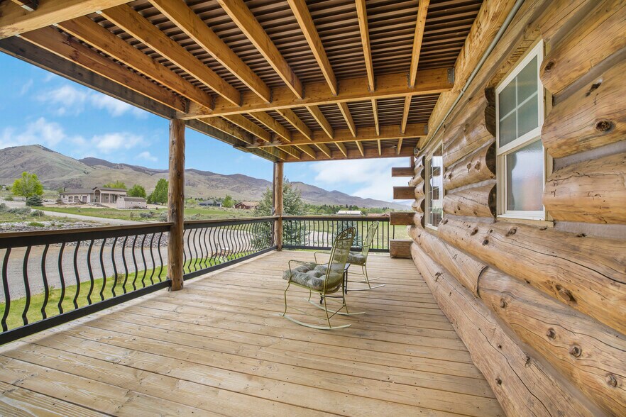 More Photos Of 13 Gott Ln, Salmon Hospitality For Sale
