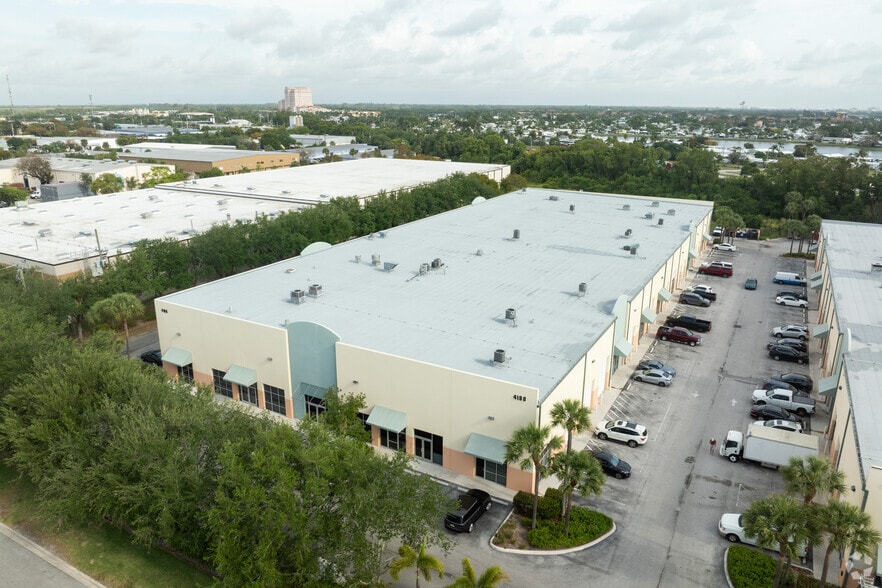 Primary Photo Of 4188 Westroads Dr, Riviera Beach Warehouse For Lease
