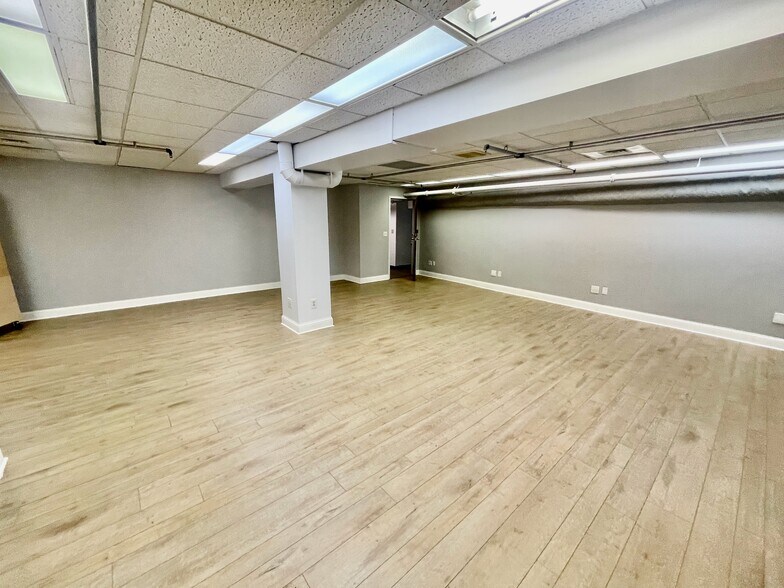 More Photos Of 4180 W Broadway Ave, Robbinsdale Storefront Retail Office For Lease