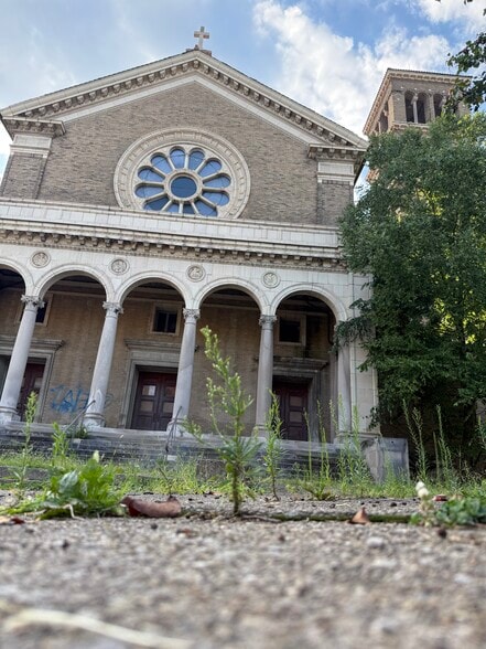 More Photos Of 3500 Montgomery Rd, Cincinnati Religious Facility For Sale