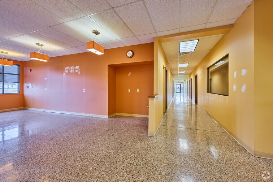 More Photos Of 7285 Gale Rd, Lima Medical For Lease