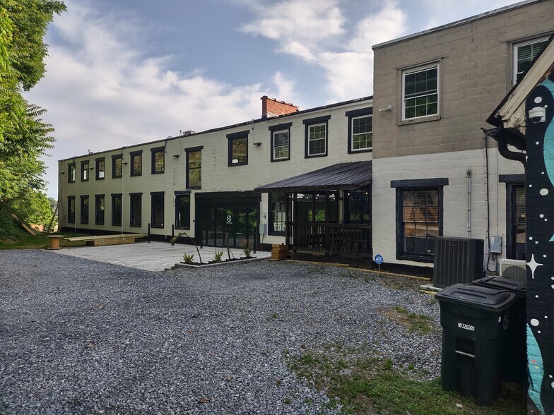 More Photos Of 409 5th St, Lynchburg Storefront Retail Office For Lease