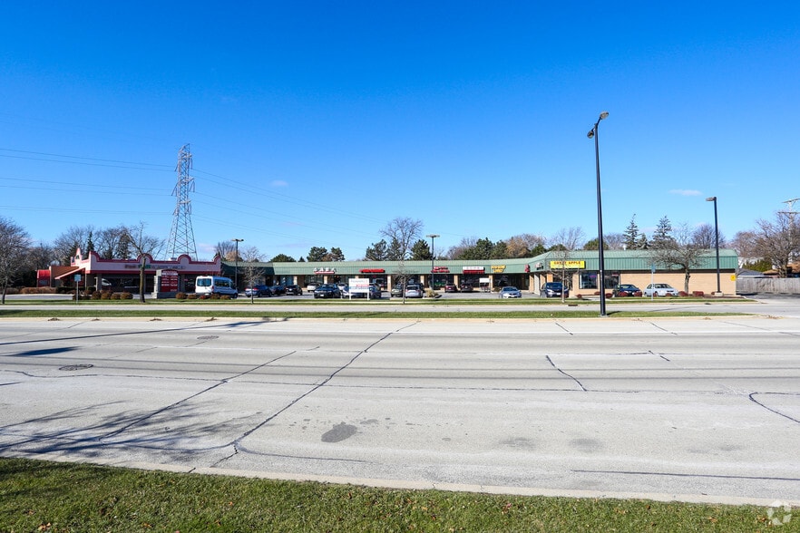 More Photos Of 11064 W National Ave, West Allis Unknown For Lease