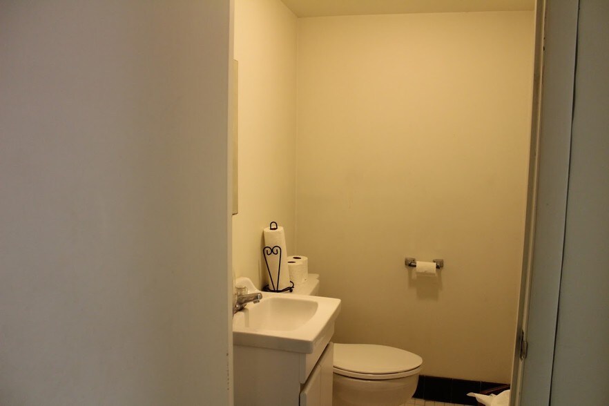 More Photos Of 15 Moore Ave, Mount Kisco Medical For Sale