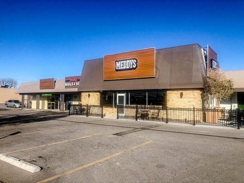 7900 E Harry, Wichita, KS 67207