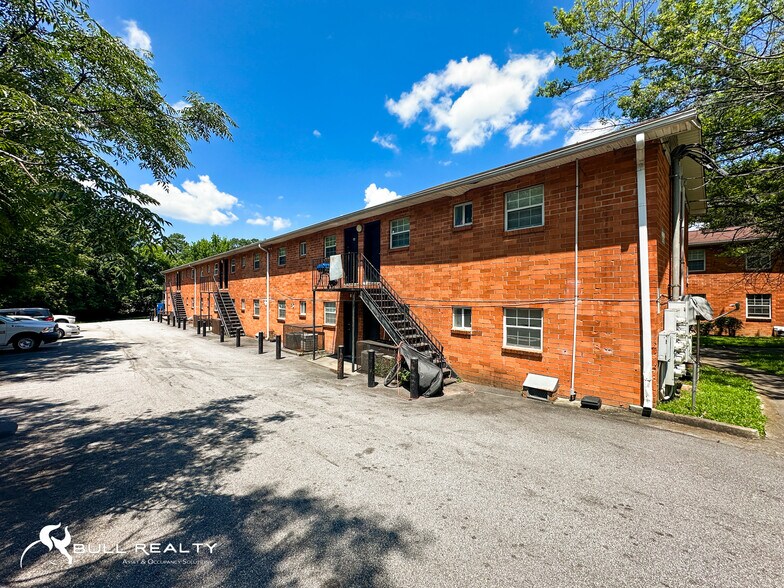 More Photos Of 2099 Martin Luther King Dr, Atlanta Apartments For Sale