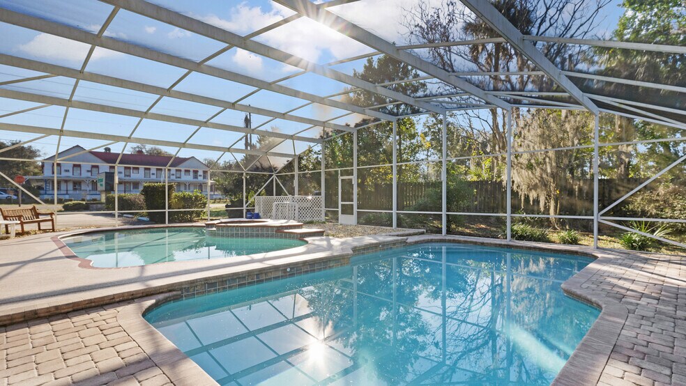 More Photos Of 317 S Volusia Ave, Orange City Freestanding For Sale