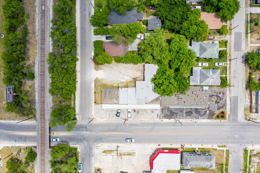 1502 S Hackberry St, San Antonio, TX 78210 Freestanding For Sale