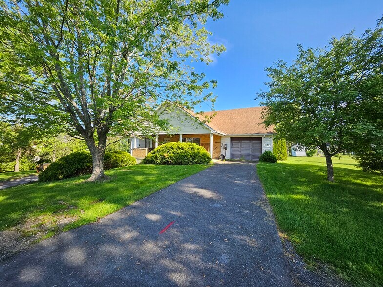 Primary Photo Of 200 Brewery Run Ln, Saint Marys Specialty For Sale