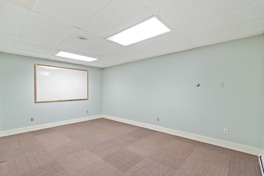 More Photos Of 307-309 Dewitt St, Portage Restaurant For Sale