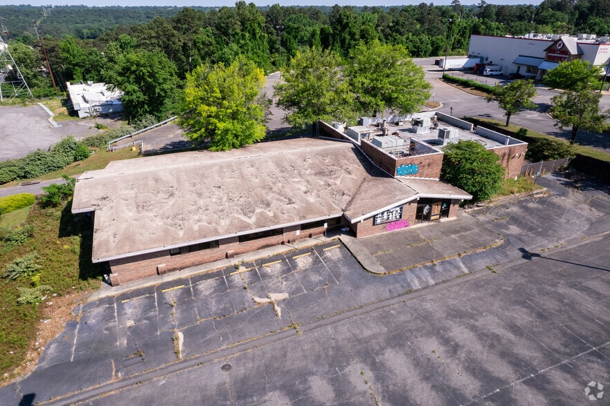 More Photos Of 7201 Crestwood Blvd, Birmingham Restaurant For Sale