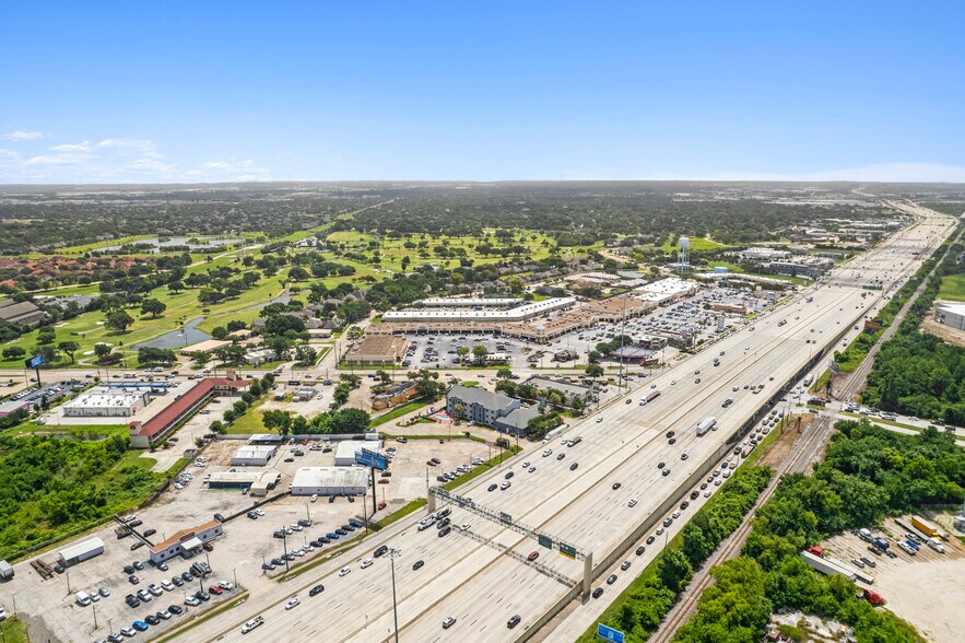 More Photos Of 17550 Northwest Fwy, Houston Hotel For Sale