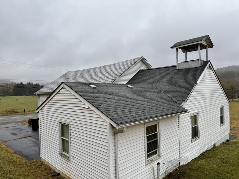 More Photos Of 5791 W River Rd, Salem Specialty For Sale