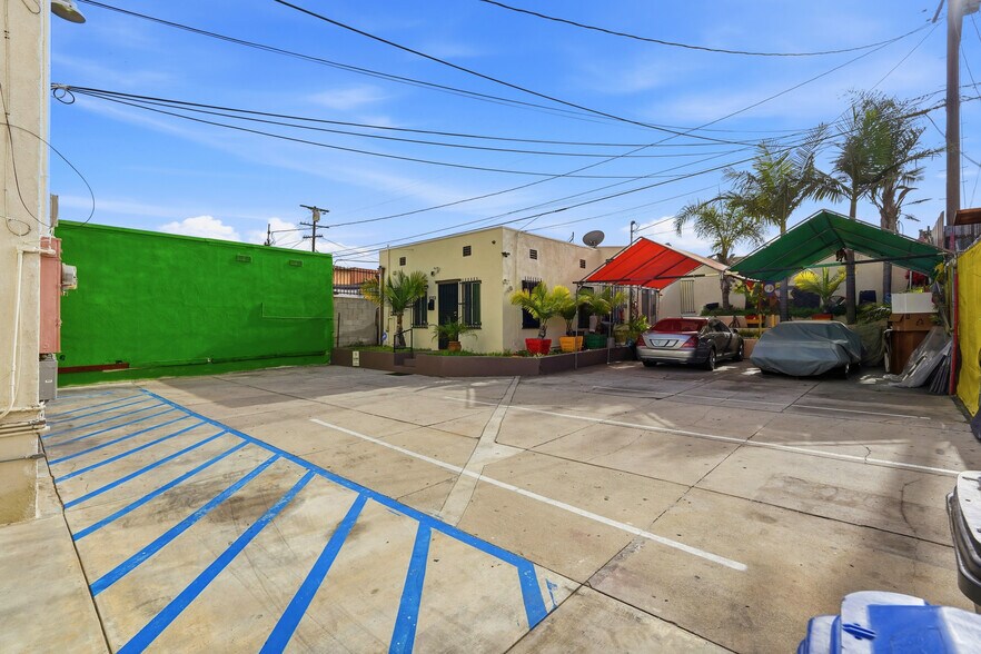 More Photos Of 2048-2050 W Florence Ave, Los Angeles Office For Sale
