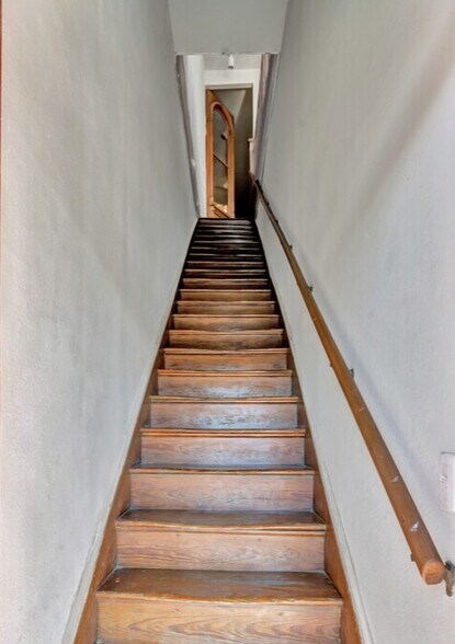 More Photos Of 106 W Main St, Pilot Point Storefront For Sale