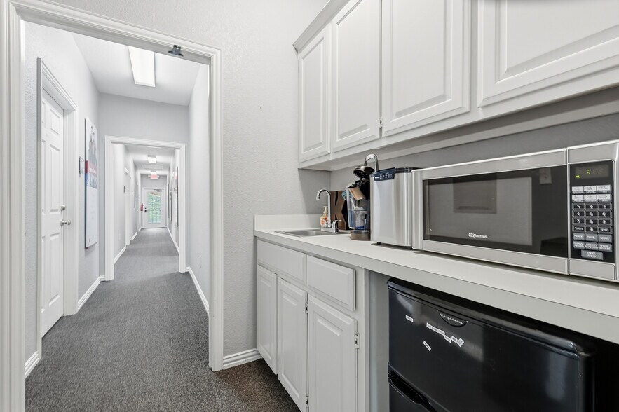 More Photos Of 2438 Lillian Miller Pky, Denton Office For Lease