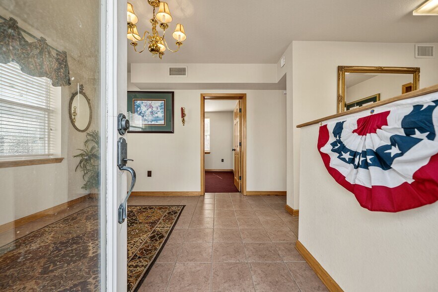 More Photos Of 104 N 3rd St, Heber Springs Office For Sale