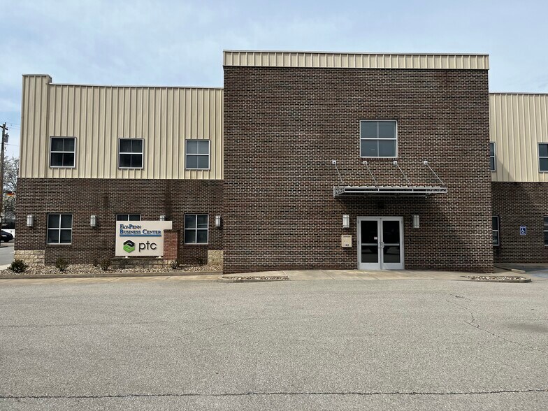 More Photos Of 142 W Main St, Uniontown Office For Lease