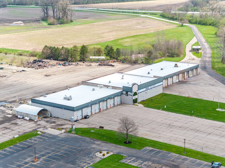 More Photos Of 106 Restoration Park Dr, Medway Service For Lease