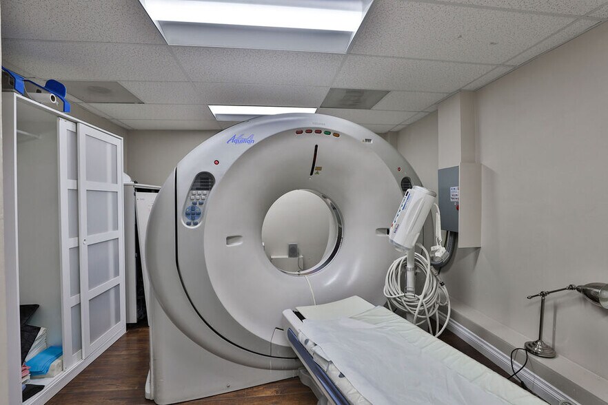 More Photos Of 7051 Alvarado Rd, La Mesa Medical For Sale