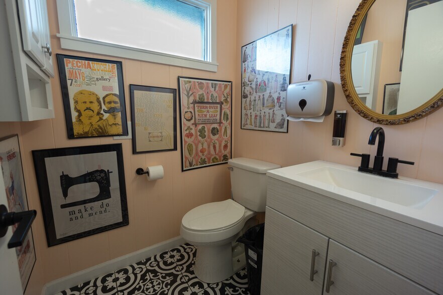 More Photos Of 1501 N 25th St, Waco Medical For Sale