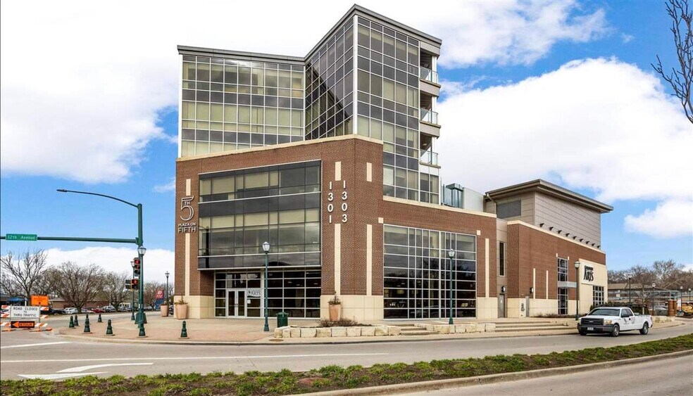 More Photos Of 1301-1303 5th St, Coralville Office For Lease
