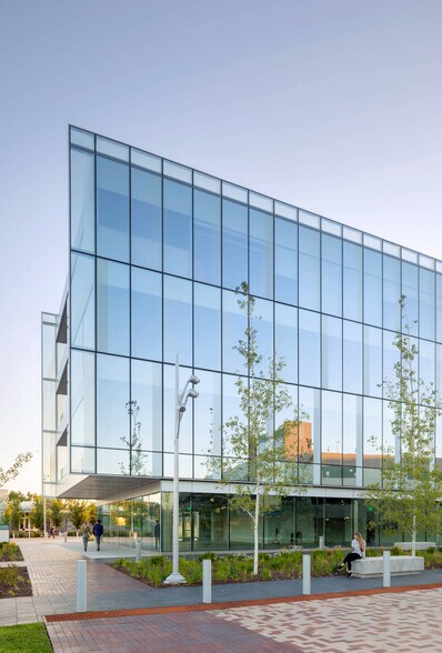 More Photos Of 4201 Rivers Edge Pky, Council Bluffs Office For Lease