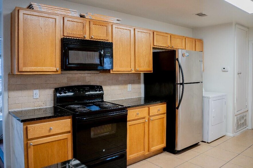 More Photos Of 2841 San Gabriel St, Austin Specialty For Sale