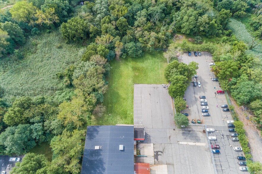 More Photos Of 4865 Arthur Kill Rd, Staten Island Warehouse For Sale